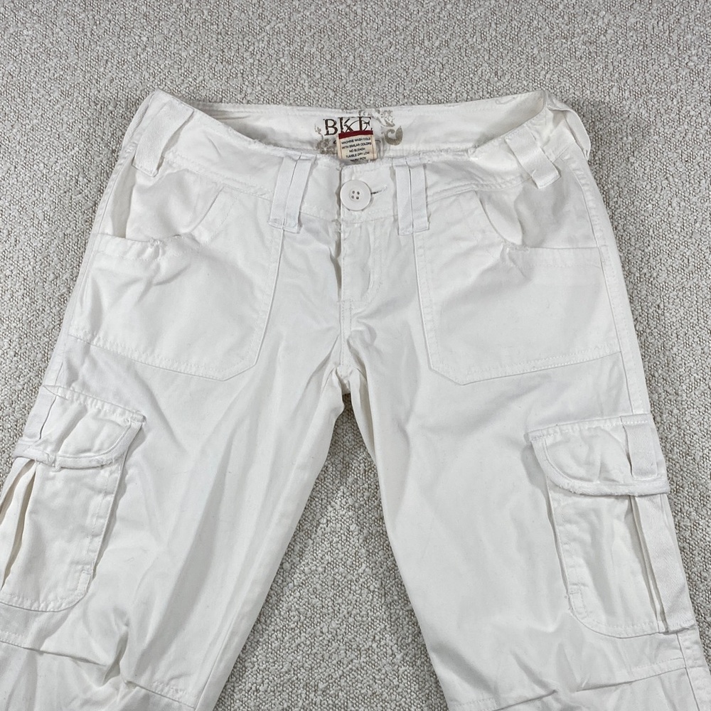BKE womans 26 Off-White Cargo Pants cropped